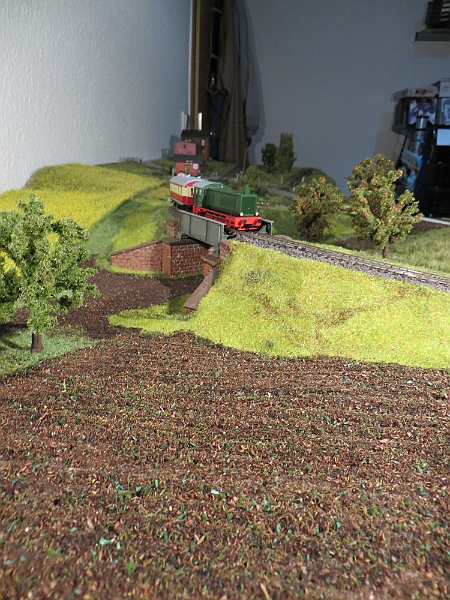 IMG_0058.JPG - Eine V36 als "Ersatztriebwagen" ist gerade unterwegs.